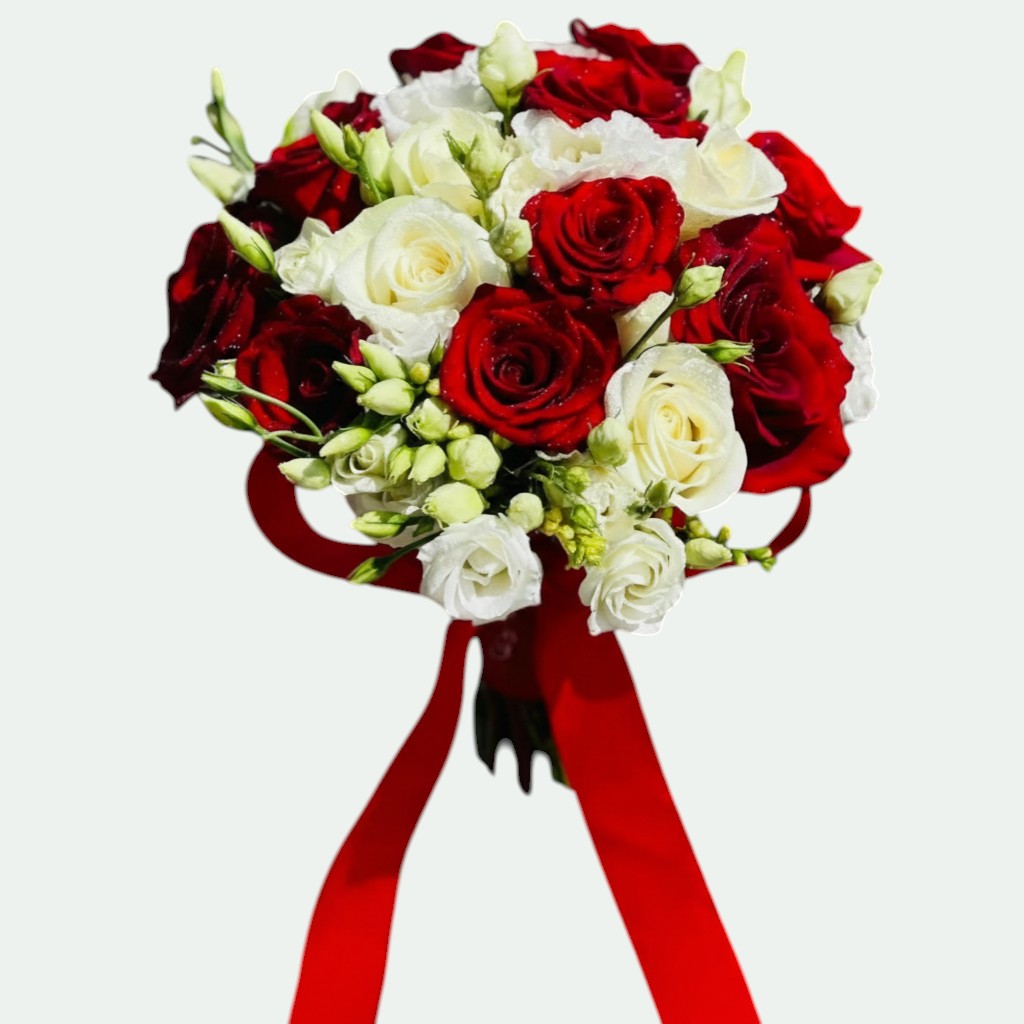Buchet mireasă clasic cu trandafiri roșii și albi, lisianthus și panglică roșie de satin – Florăria Iedera Jibou