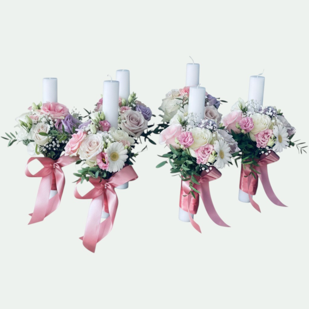 Lumânări cununie albe cu trandafiri roz și lila, gerbera albă și gypsophila, prinse cu satin roz – Florăria Iedera Jibou